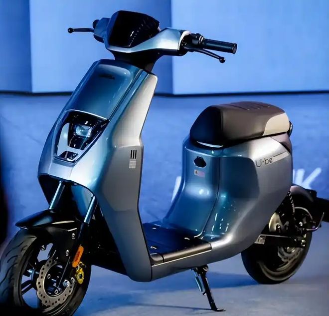 可以卖方便带人的电动自行车卖不成PG麻将胡了容易自燃的新能源汽车(图2)